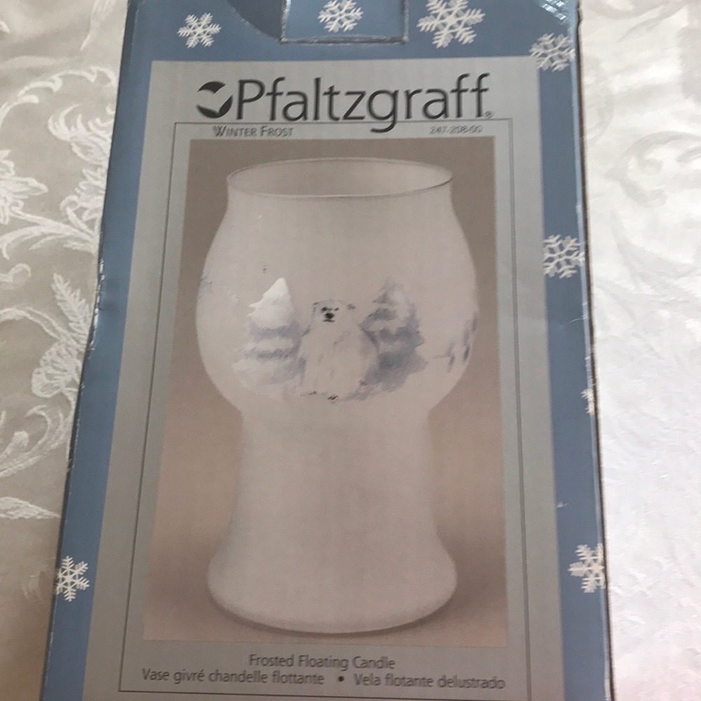 Pfaltzgraff winter Frosted Floating Pillar Candle